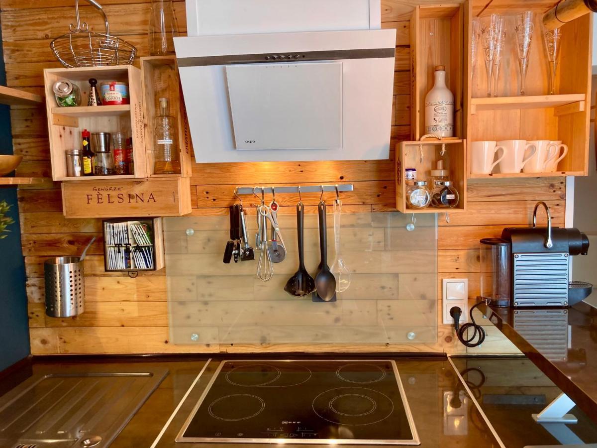 Living At Saarpartments -Adultsonly- 2 Bedrooms, Kitchen - Business & Holiday Apartments For Long- And Short Term Stay, 3 Min To Train Station, Secure E-Bike Parking! Saarbrücken Esterno foto