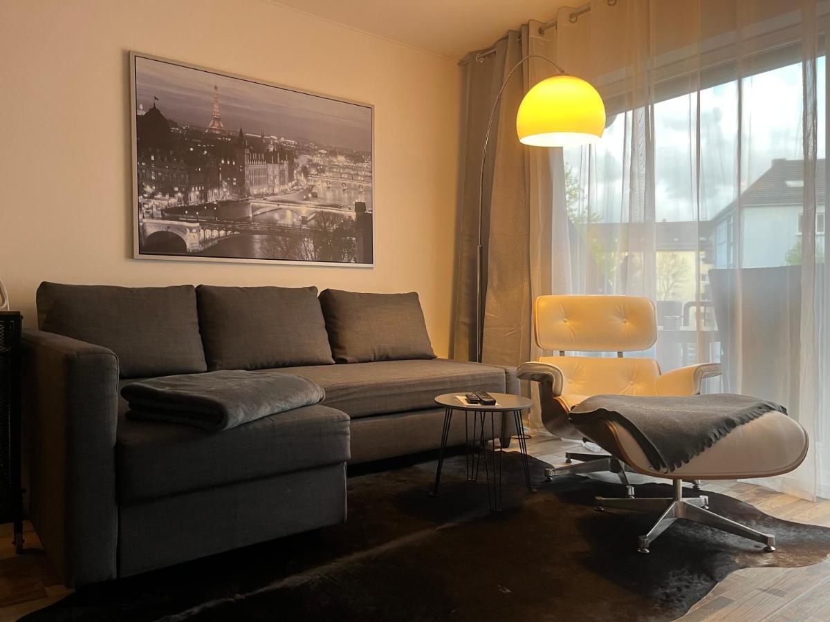 Living At Saarpartments -Adultsonly- 2 Bedrooms, Kitchen - Business & Holiday Apartments For Long- And Short Term Stay, 3 Min To Train Station, Secure E-Bike Parking! Saarbrücken Esterno foto