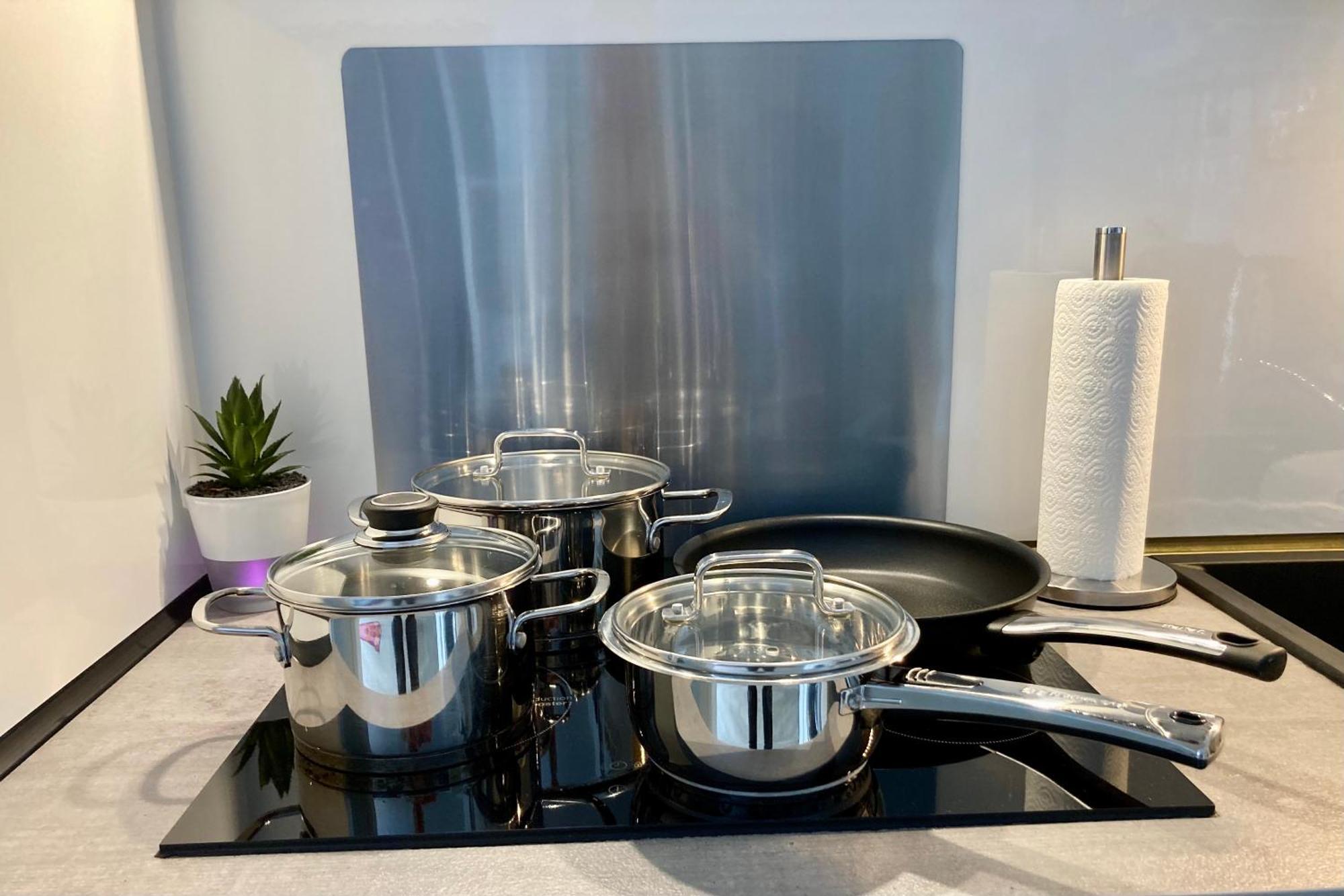 Living At Saarpartments -Adultsonly- 2 Bedrooms, Kitchen - Business & Holiday Apartments For Long- And Short Term Stay, 3 Min To Train Station, Secure E-Bike Parking! Saarbrücken Esterno foto