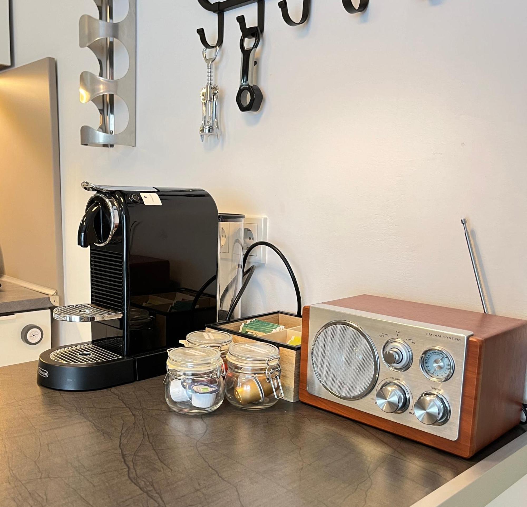 Living At Saarpartments -Adultsonly- 2 Bedrooms, Kitchen - Business & Holiday Apartments For Long- And Short Term Stay, 3 Min To Train Station, Secure E-Bike Parking! Saarbrücken Esterno foto
